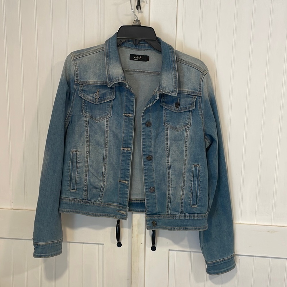 Earl Jeans jean jacket faded blue size L. Cute & Roomie! Great condition